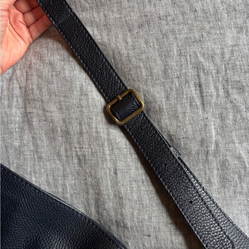 Handmade Full Grain Leather Bucket Bag - Black - Picture 7 of 8